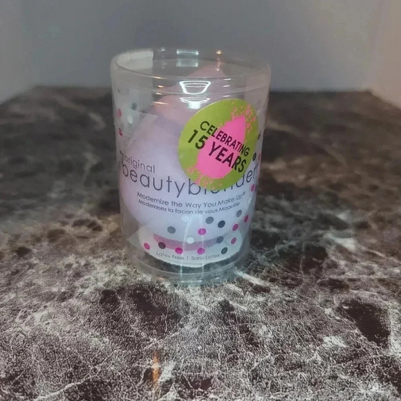 BeautyBlender | The Original Beautyblender Makeup Sponge in  Lilac (1) - NWOT - Picture 2 of 6